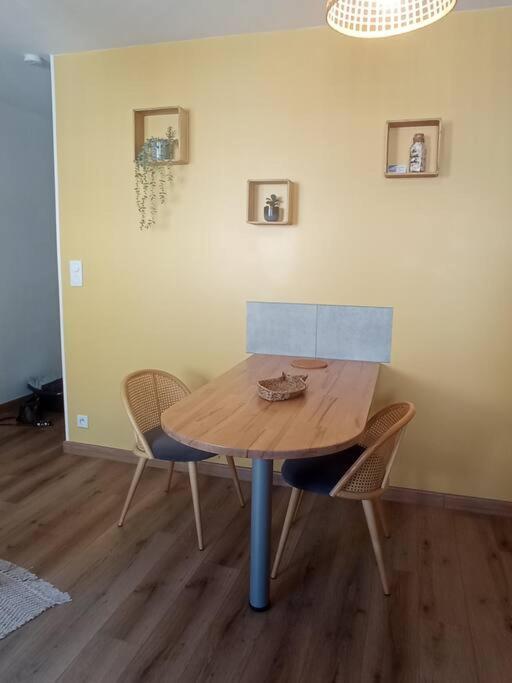 A 50 M De La Plage, Appartement De 35 M2 : Les Pieds Sales Brehal Экстерьер фото