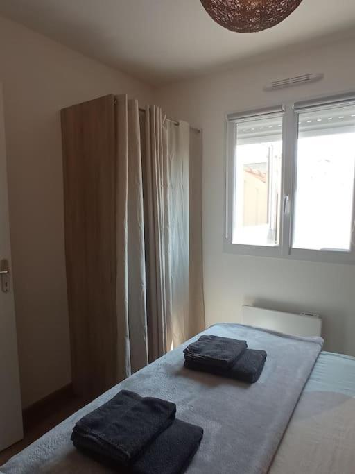 A 50 M De La Plage, Appartement De 35 M2 : Les Pieds Sales Brehal Экстерьер фото
